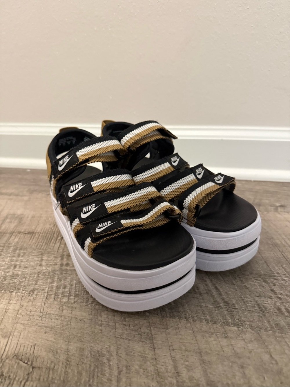Nike Adult Women’s Black & Gold Strappy Platform Sandals